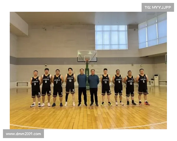 山东男篮逆袭江苏展现全队实力团队协作彰显冠军潜力